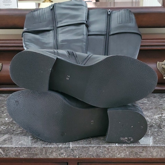 Seychelles Black Boots - Picture 7 of 8